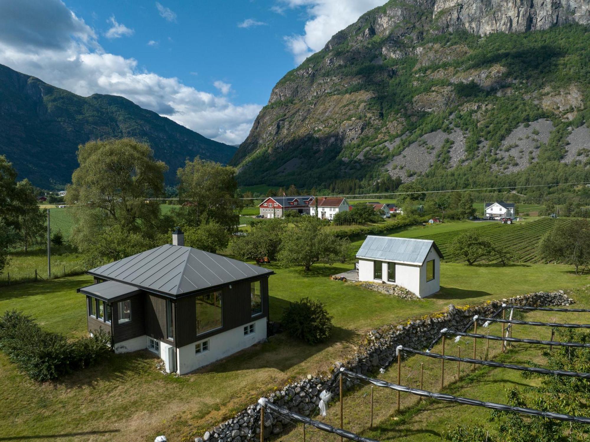 Jordeplegarden Holiday Home - Part Of A Farm - Two Buildings - Close To Flam Lærdalsøyri 외부 사진