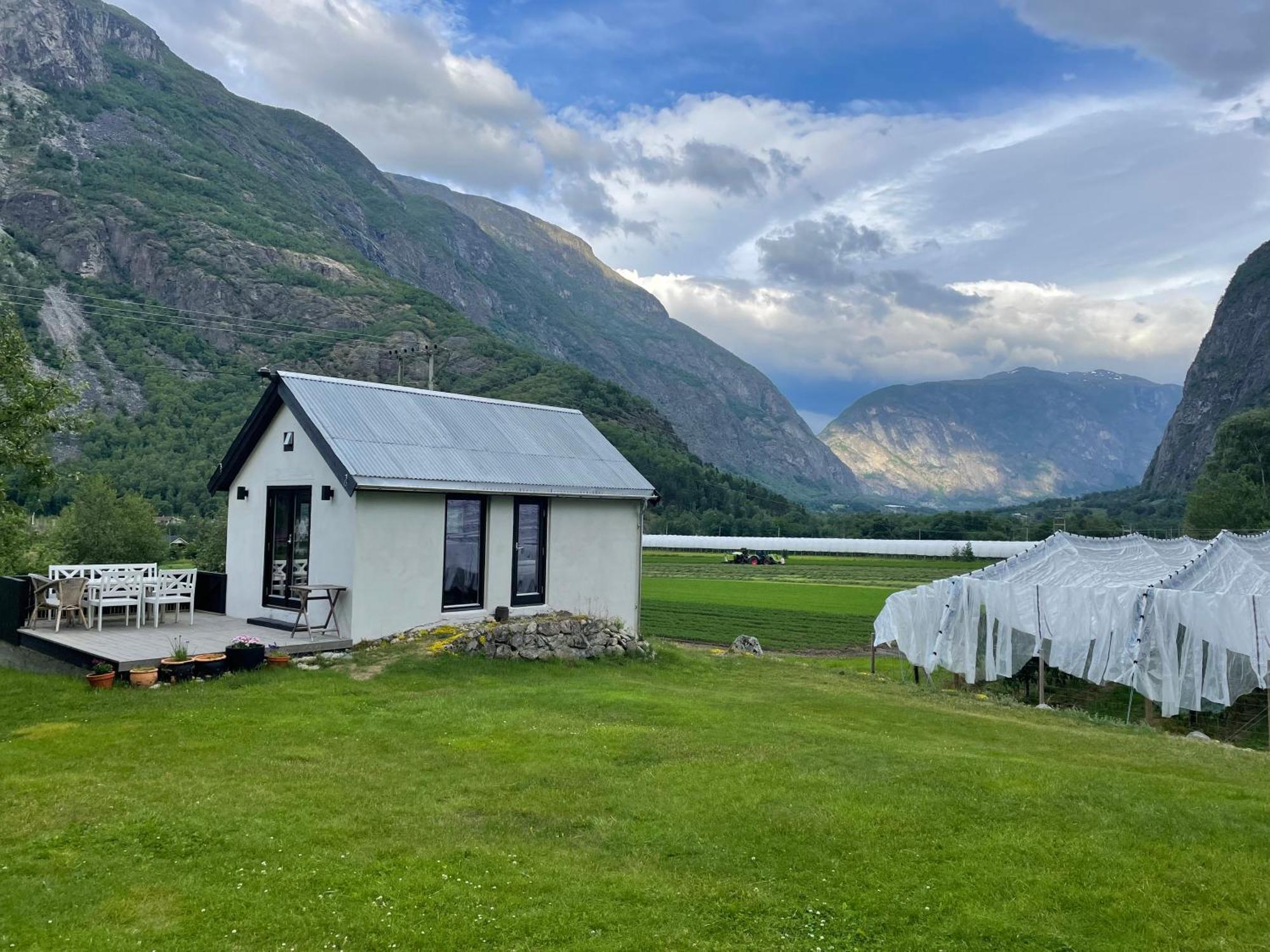 Jordeplegarden Holiday Home - Part Of A Farm - Two Buildings - Close To Flam Lærdalsøyri 외부 사진